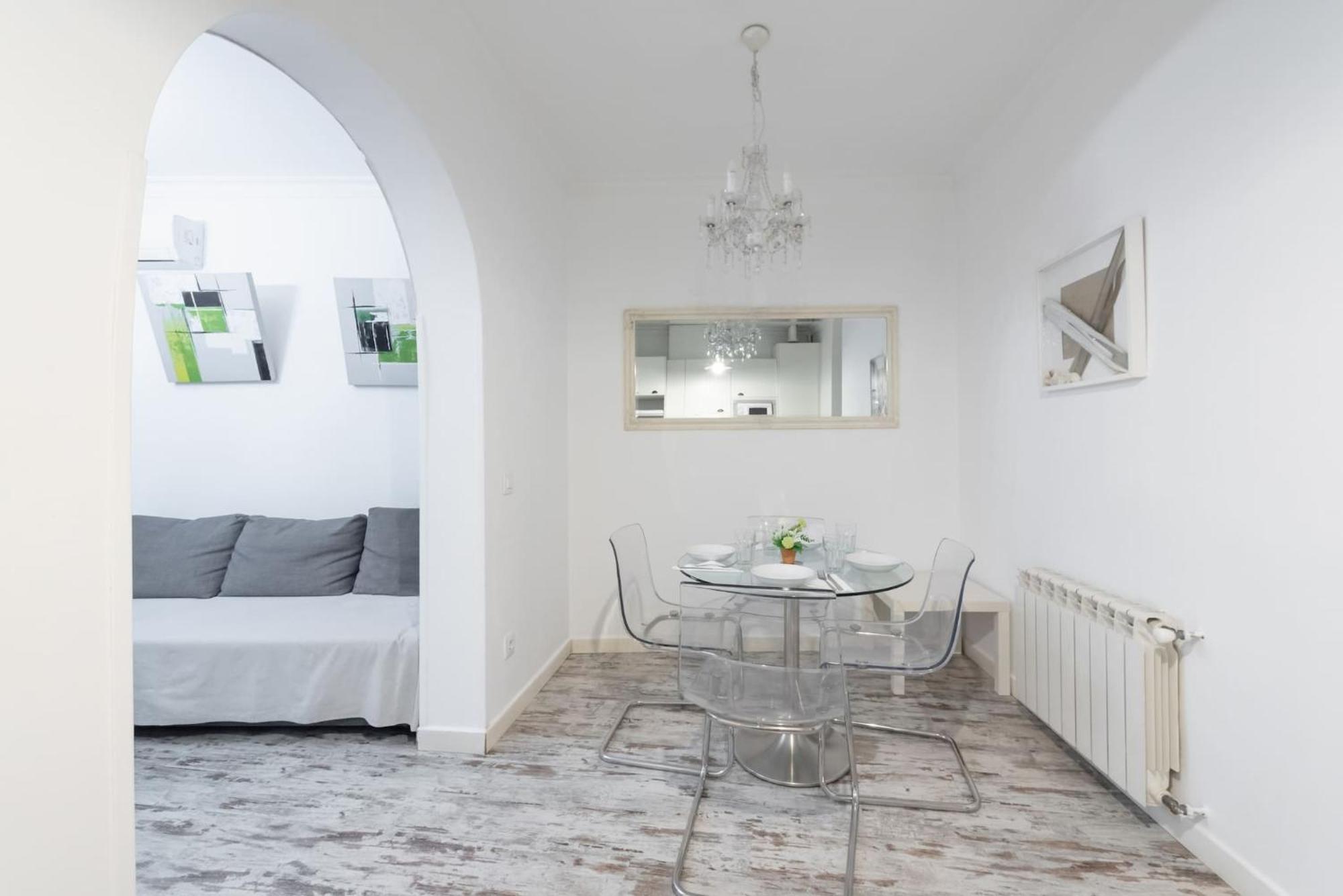Apartamentos Day Madrid Plaza De Espana Centro Gran Via Sol Malasana Екстериор снимка