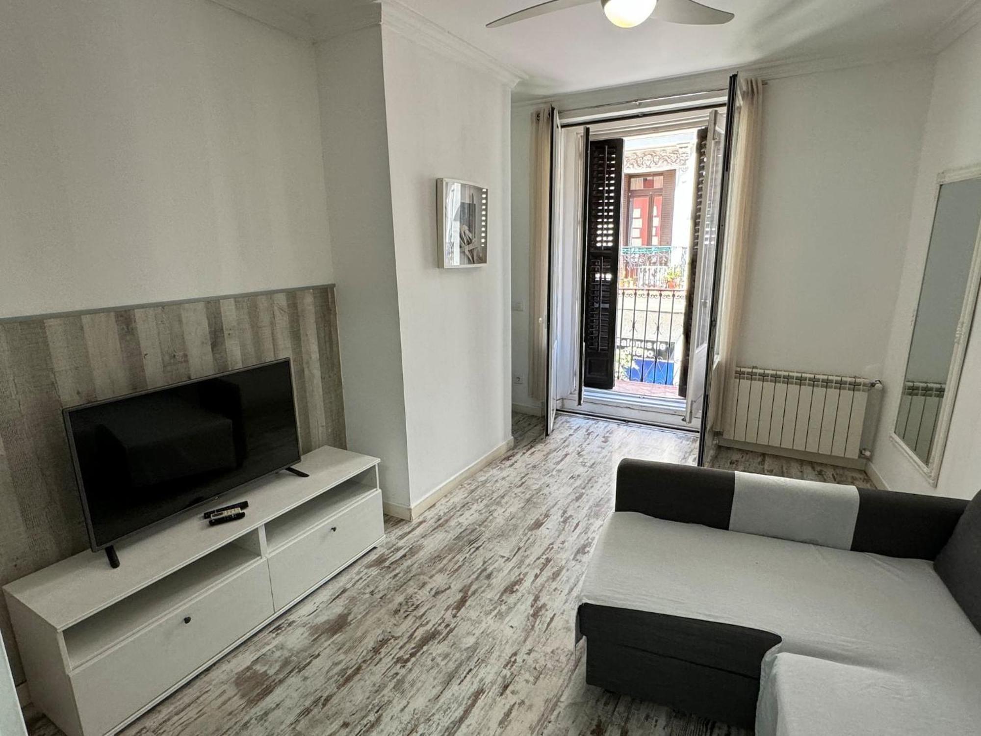 Apartamentos Day Madrid Plaza De Espana Centro Gran Via Sol Malasana Екстериор снимка
