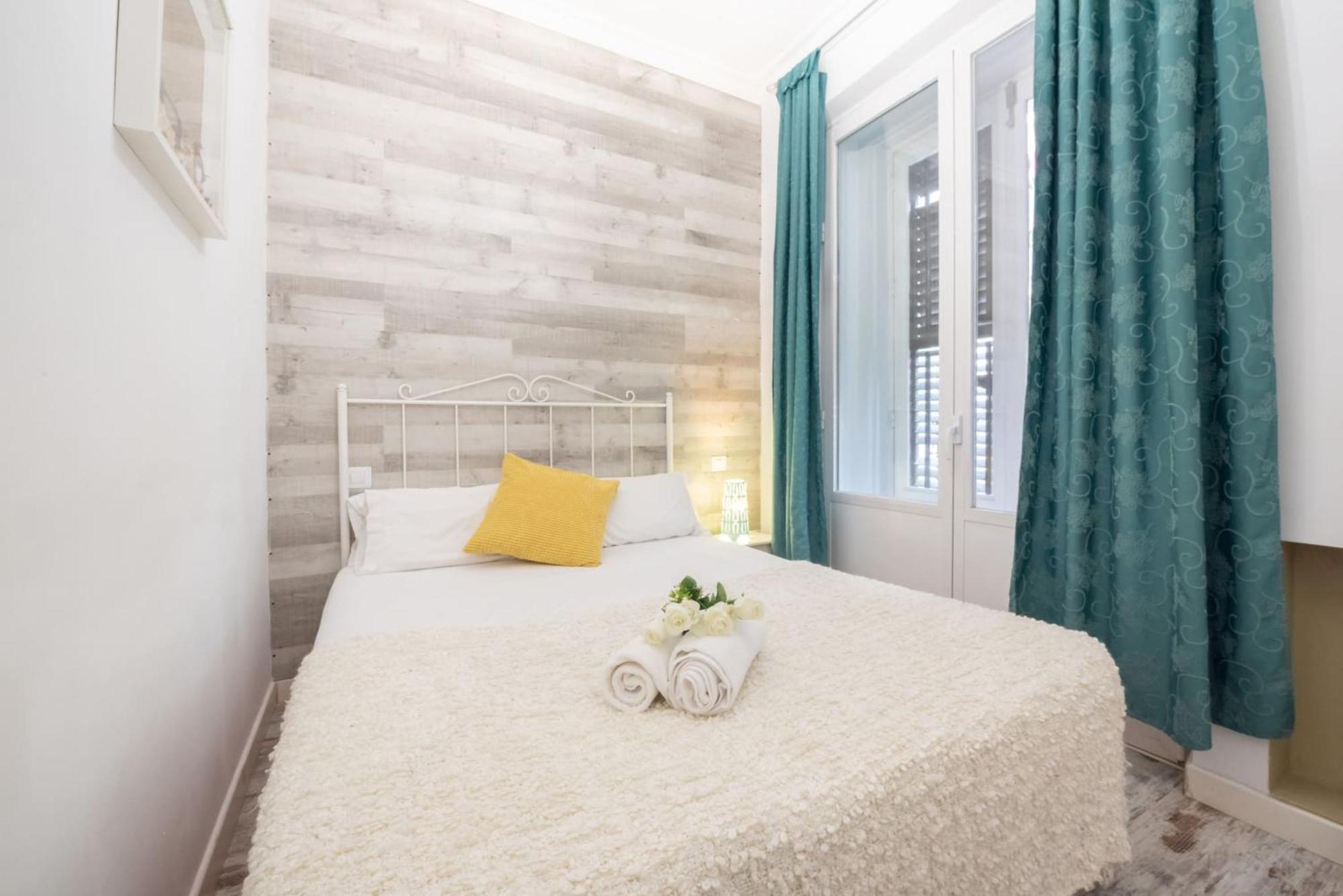 Apartamentos Day Madrid Plaza De Espana Centro Gran Via Sol Malasana Екстериор снимка