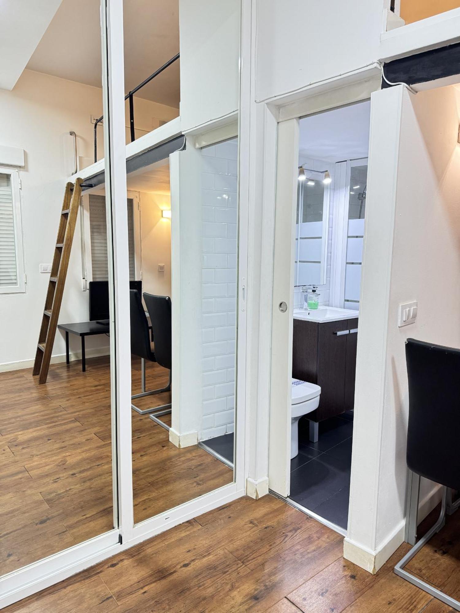 Apartamentos Day Madrid Plaza De Espana Centro Gran Via Sol Malasana Екстериор снимка