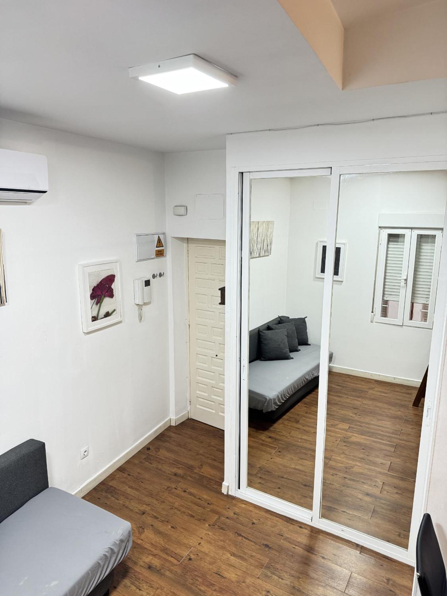 Apartamentos Day Madrid Plaza De Espana Centro Gran Via Sol Malasana Екстериор снимка